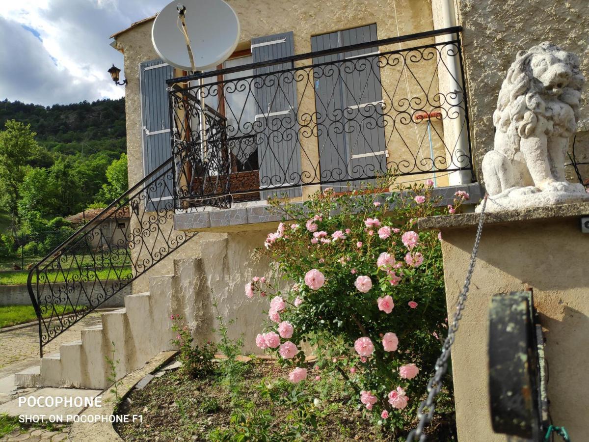 Vila Comme Chez Vous Bayons Exteriér fotografie